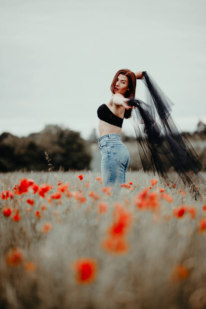 Portrait, Dancing in the poppy field