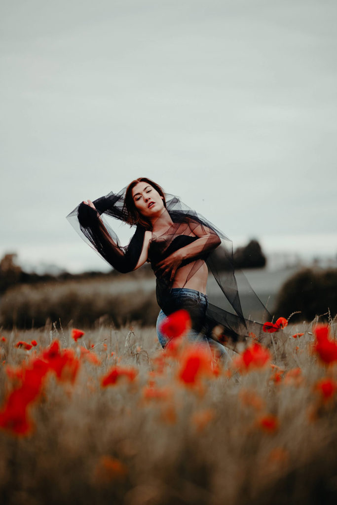 Portrait, Dancing in the poppy field